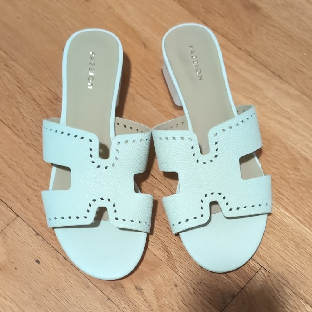 Women's off white Slide Sandals